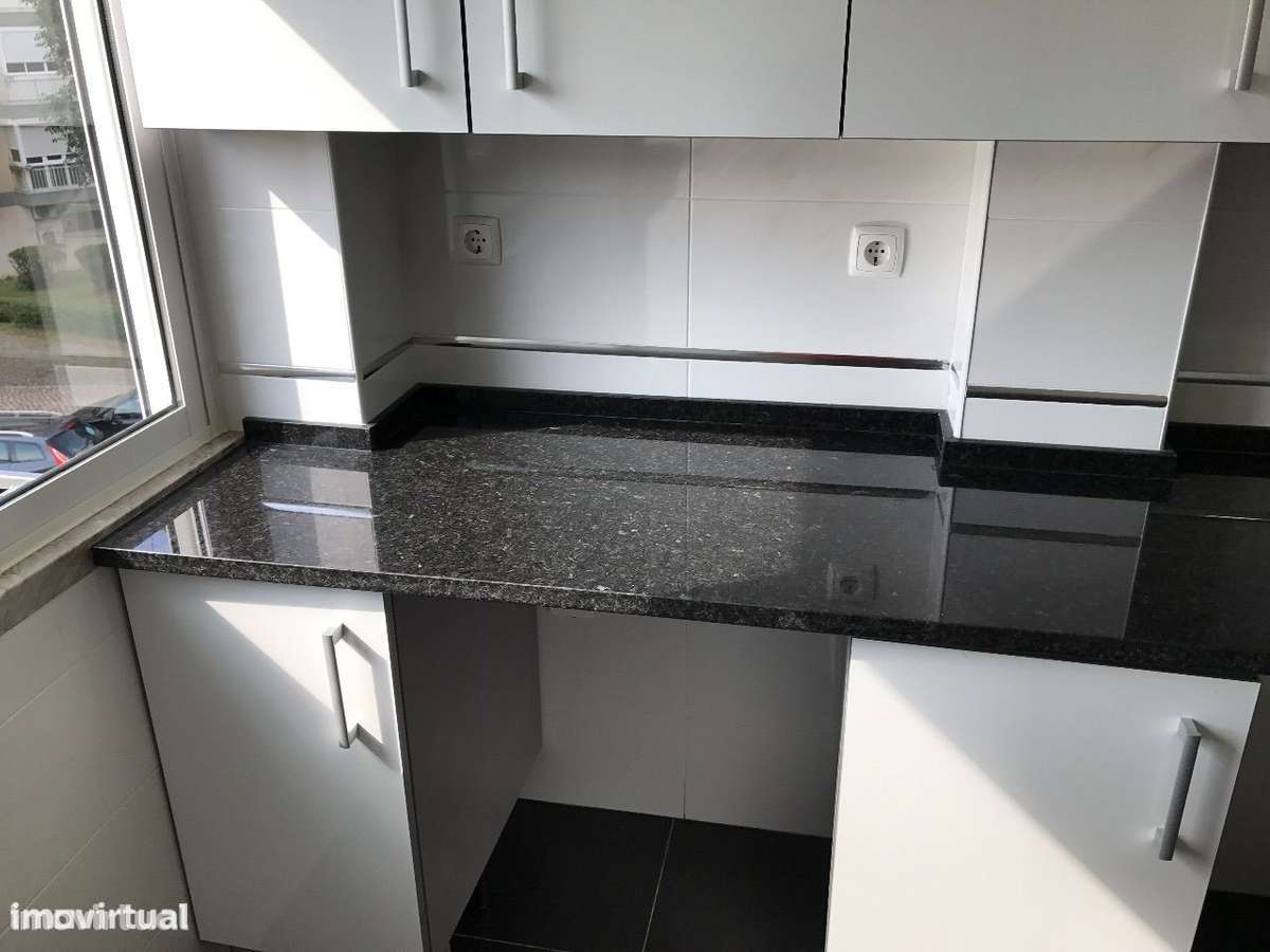 Excelente T2 Remodelado Benfica AV uruguai - Grande imagem: 3/60