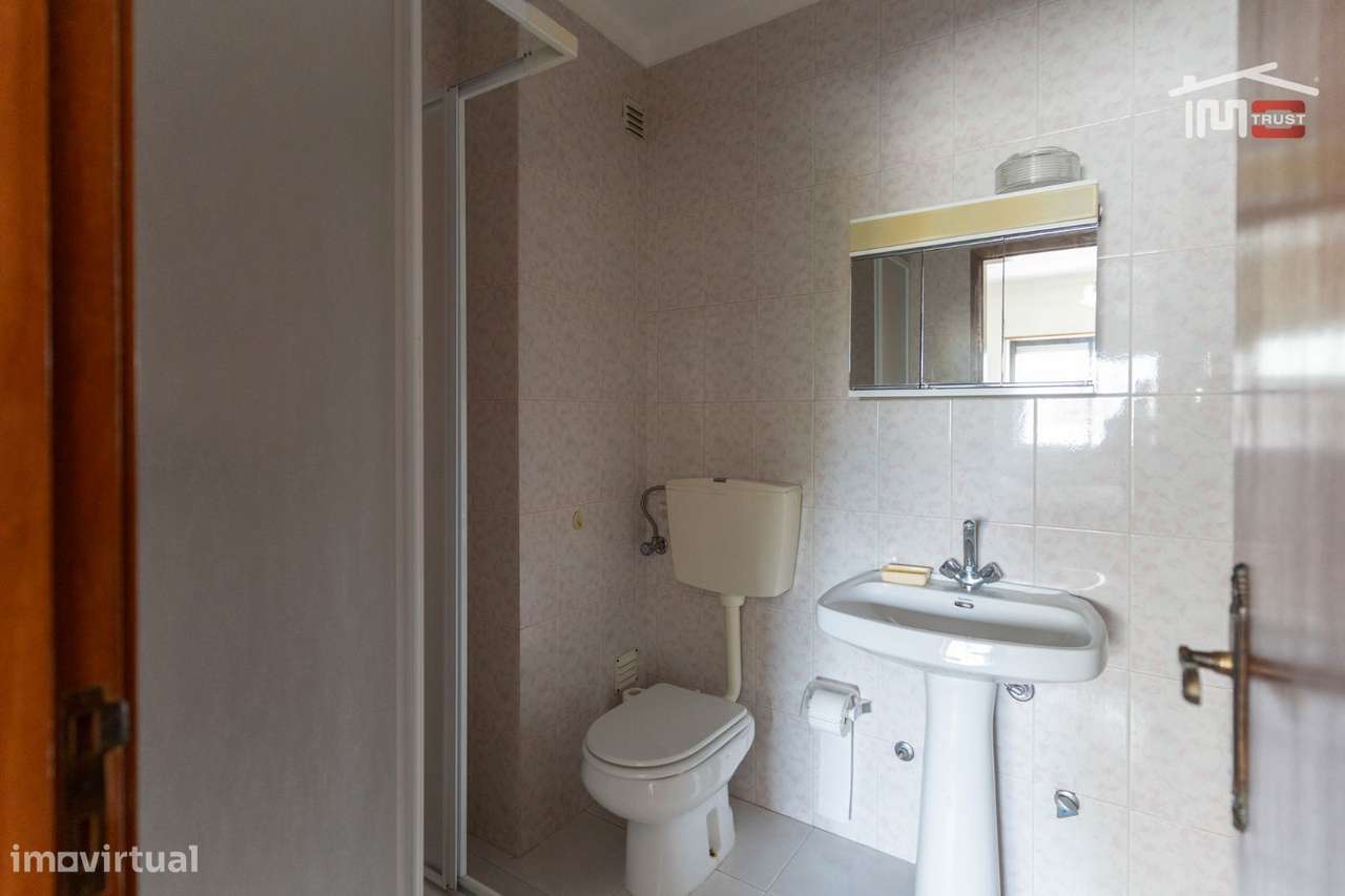 APARTAMENTO T3 MOBILADO COM ELEVADOR, SÓTÃO, LUGAR DE PARQUEAMENTO ...-17