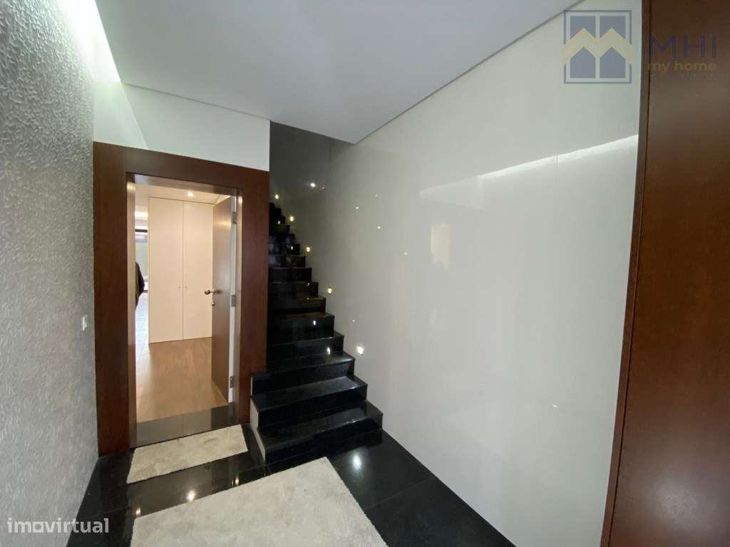 Apartamento T3 em Ramalde (Centro)-16