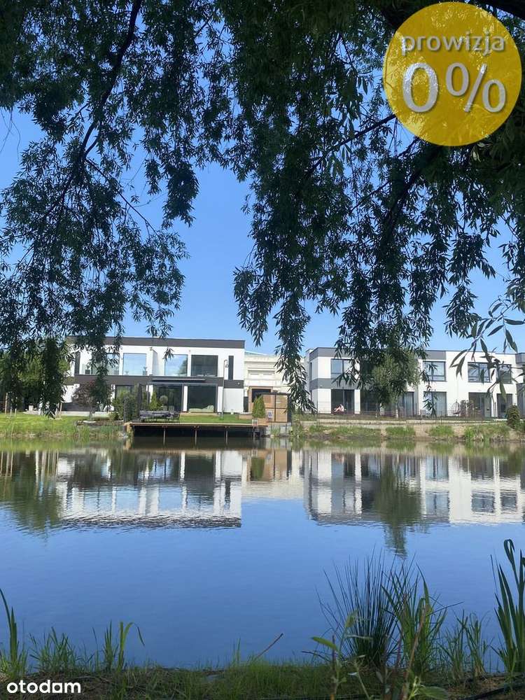 Dom Marzeń Pod Warszawą | Lake Village