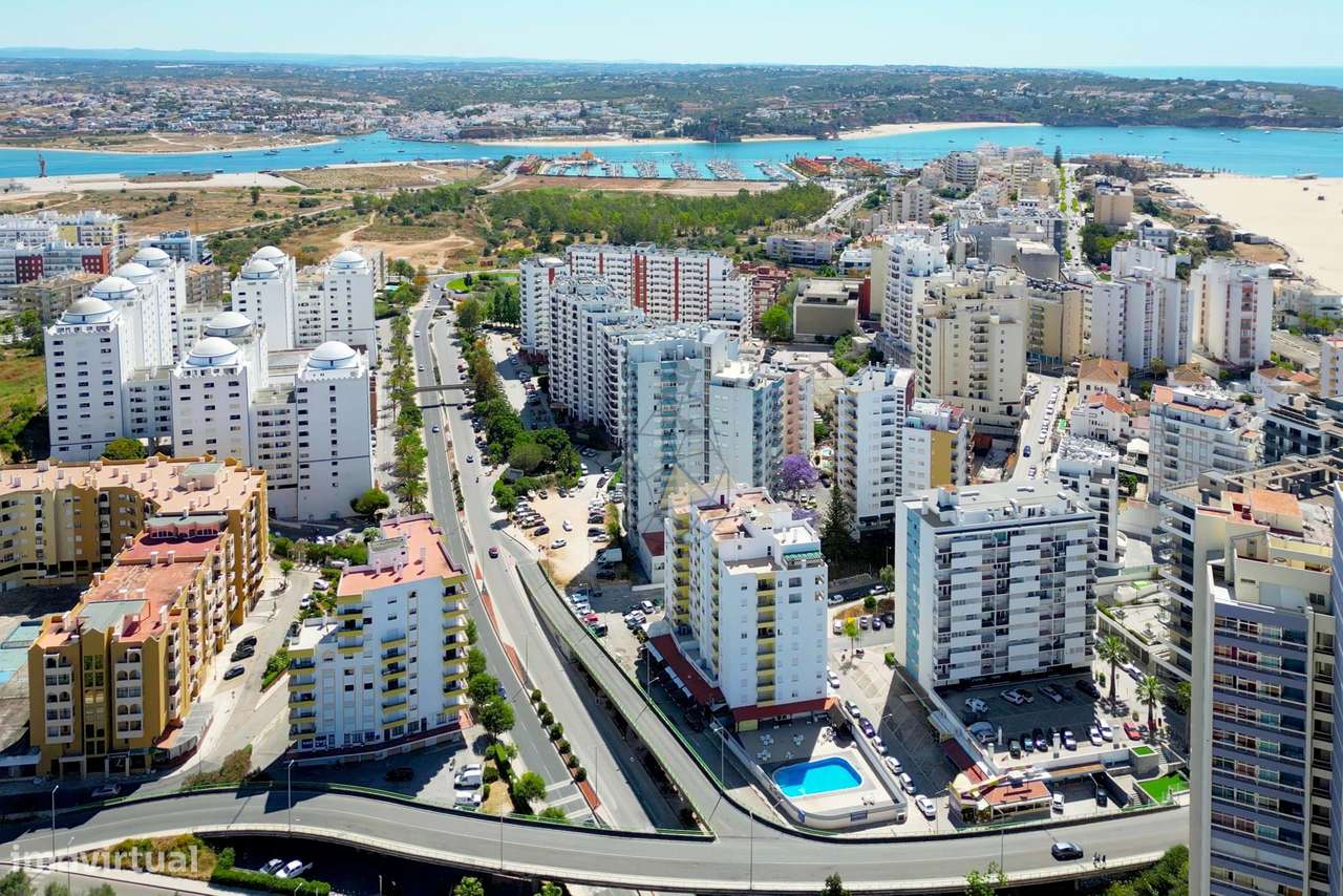 Restaurante em funcionamento Localizado na Praia da Rocha - Grande imagem: 4/35