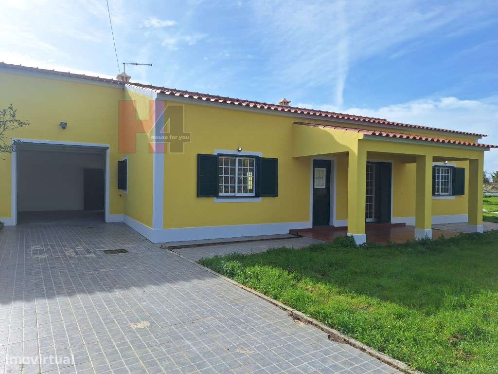 Moradia térrea V3 com piscina em Salvaterra de Magos, terreno 1.191m2 - Grande imagem: 3/37