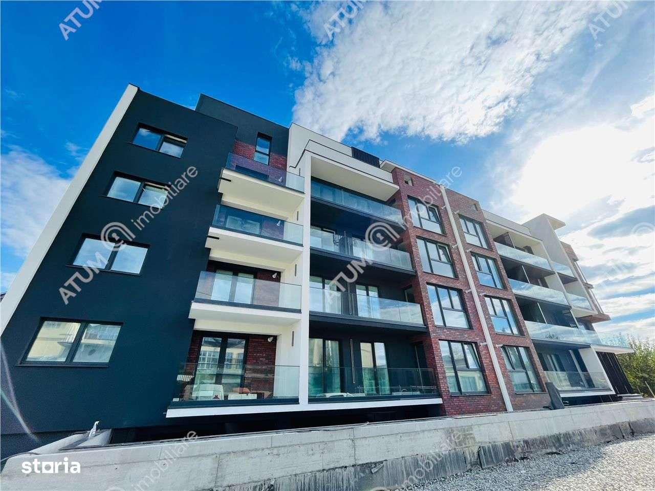 Apartament premium cu 3 camere decomnadate zona Centrala - Imagine principală: 1/20