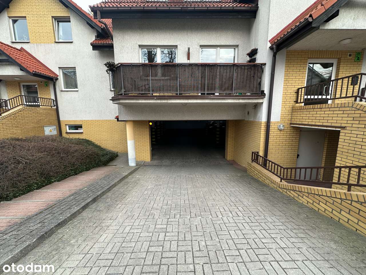 Sprzedam miejsce parkingowe w hali garażowej Lipowa Gdynia 3m x 6m - Pełny obrazek: 5/5