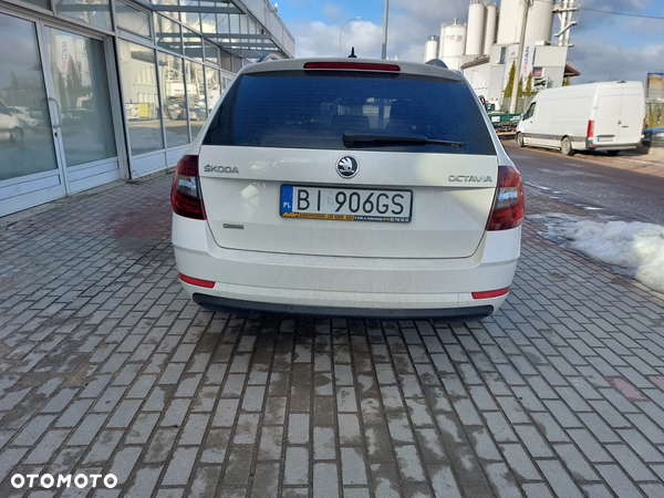 Skoda Octavia 2.0 TDI Ambition DSG - 6