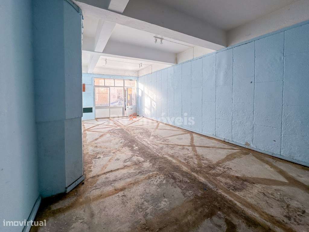 Loja situada na zona Norte do Entroncamento, situada perto do centr... - Grande imagem: 4/10