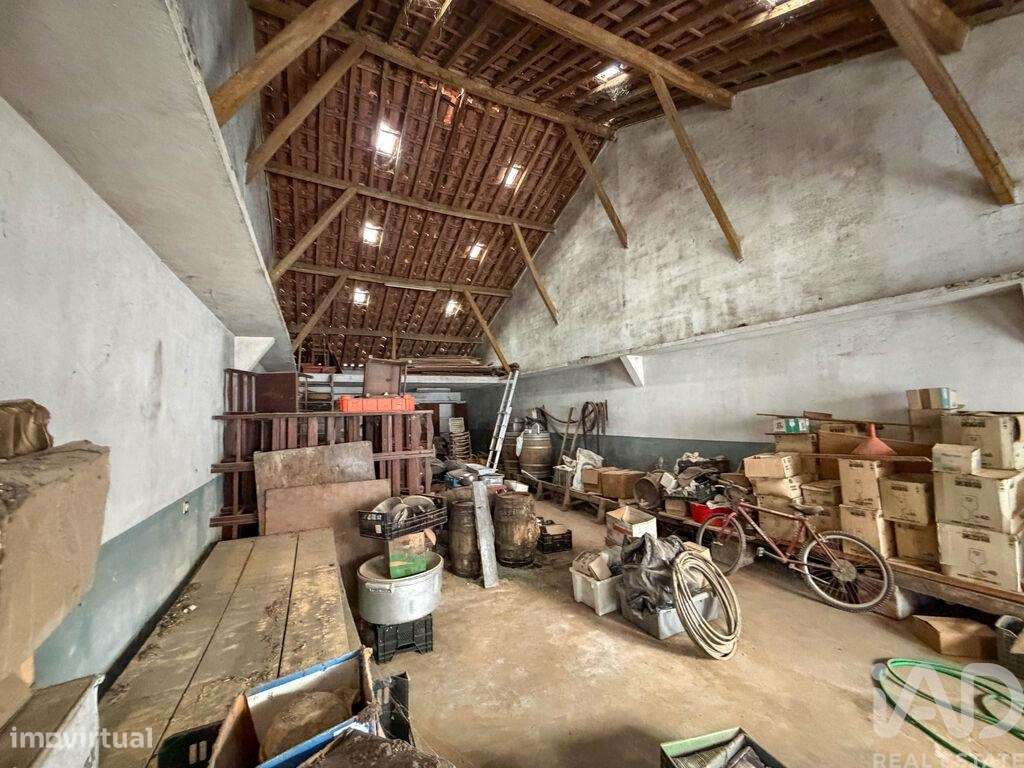 Hangar em Benfica do Ribatejo de 108,00 m2 - Grande imagem: 5/9