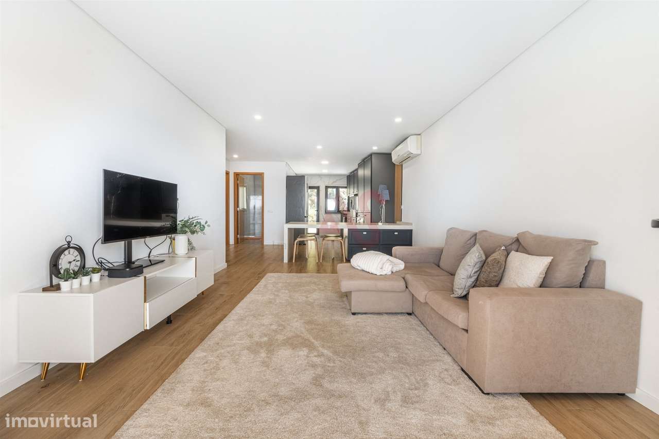 Andar Moradia T2+1 Totalmente Renovado | Terraço | 2 Frentes | 100% Di - Grande imagem: 3/13