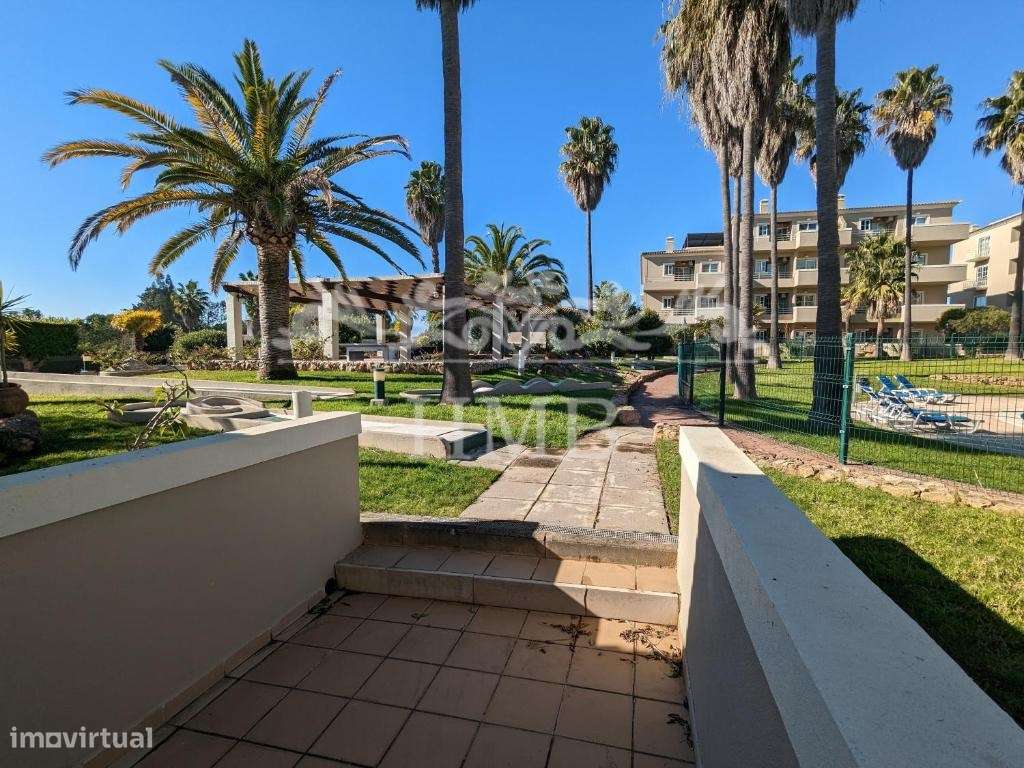 Apartamento T1+1 em Alvor, piscina e garagem-16
