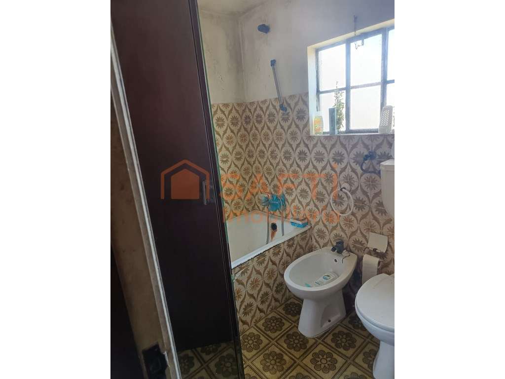 Moradia T4 em Cucujães-19