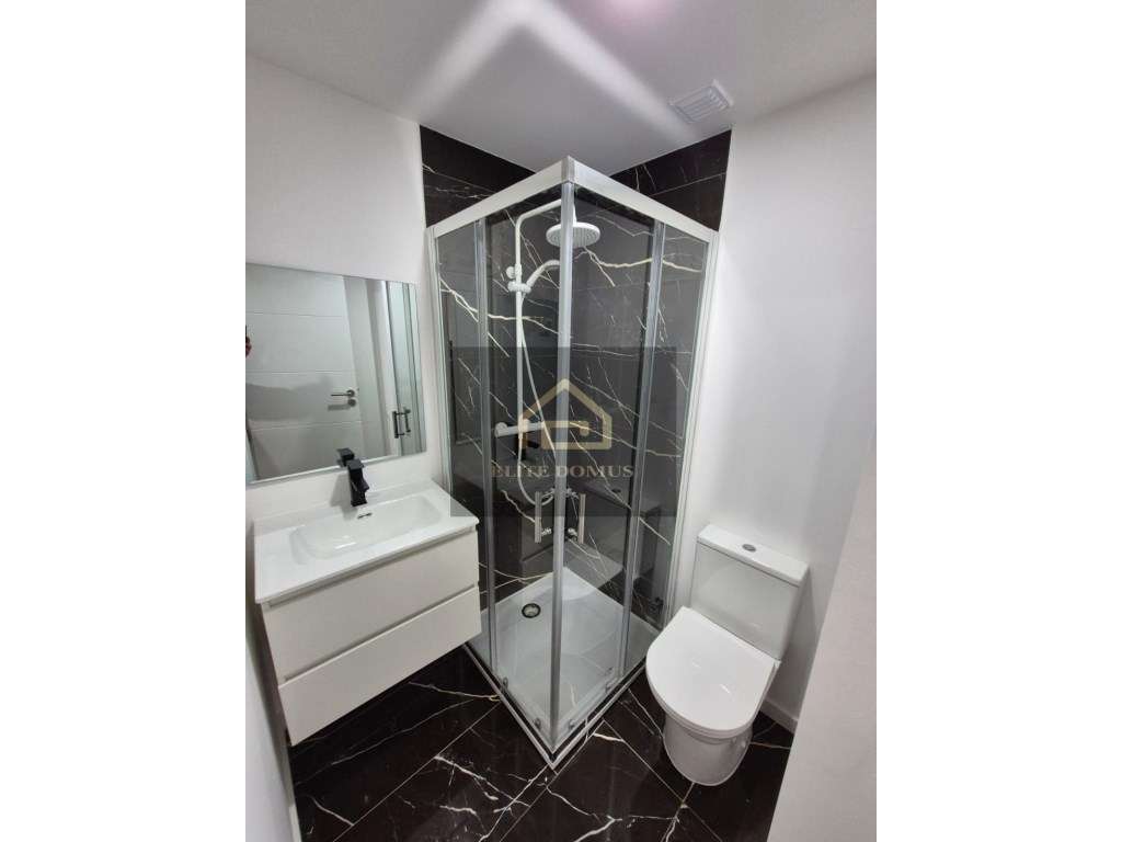 T1 totalmente remodelado, Amadora. - Grande imagem: 3/10