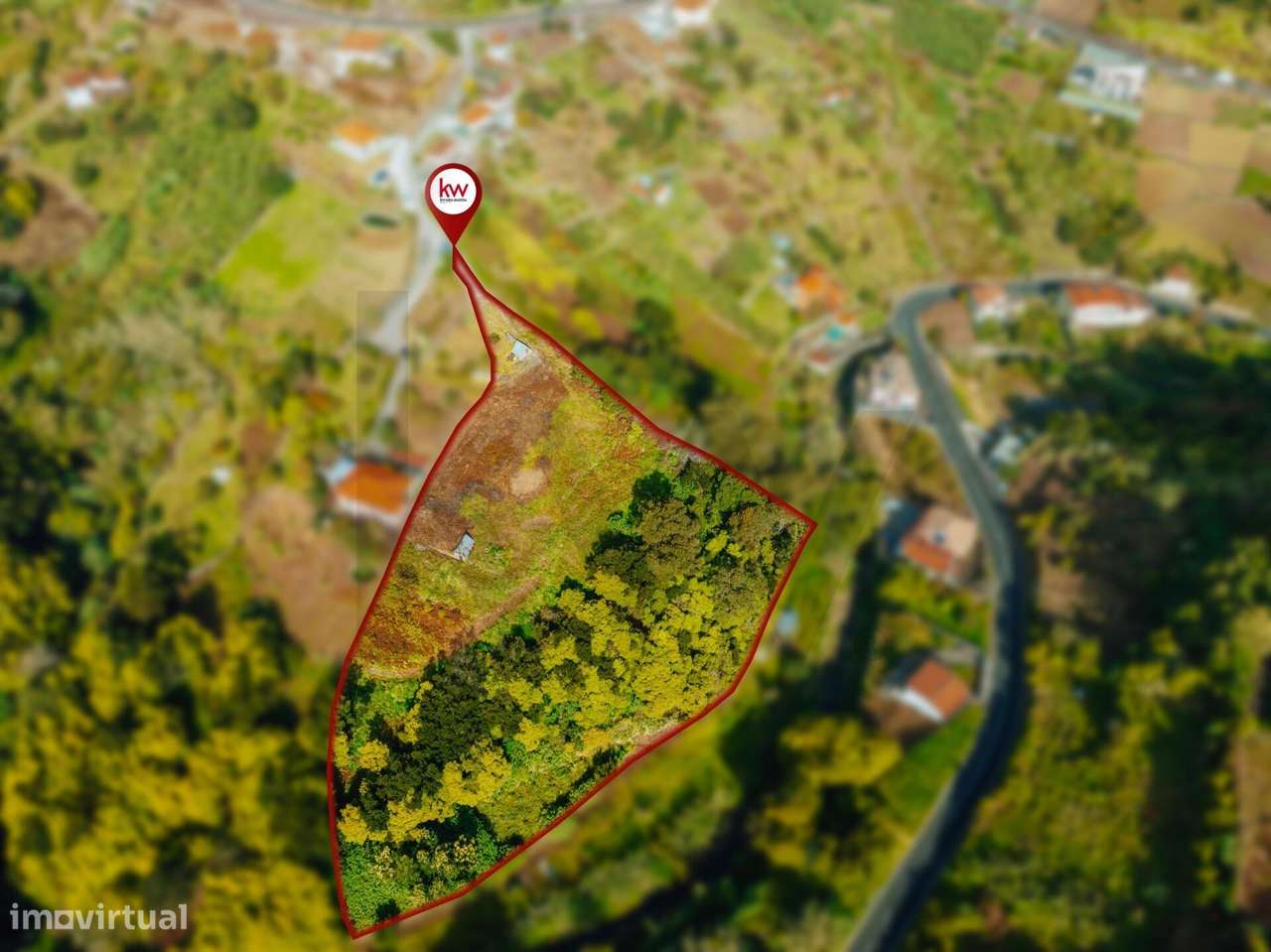 Terreno Exclusivo no Porto da Cruz: Onde a Montanha abraça o Mar - Grande imagem: 4/22