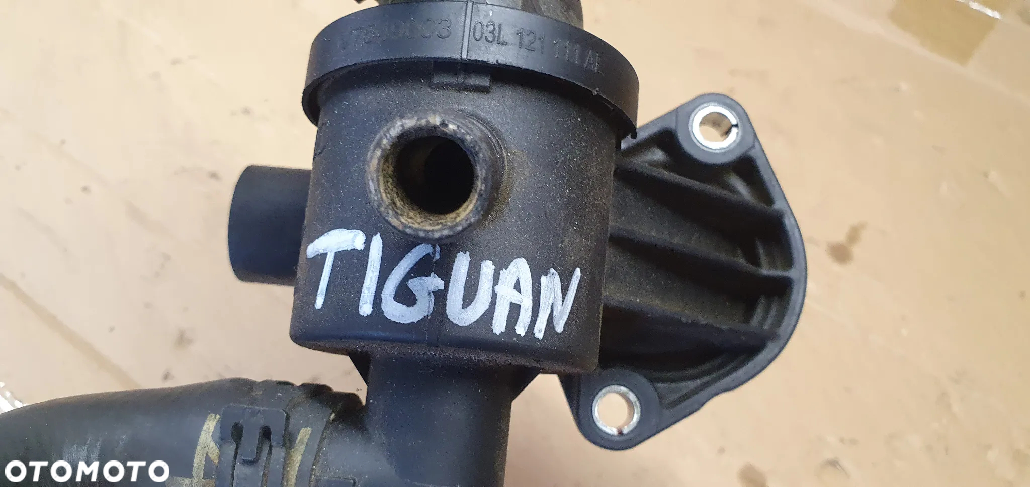 Obudowa termostatu wąż przewód rurka wody VW Tiguan 2.0 TDI 03L121111AE 03L121157Q - 7
