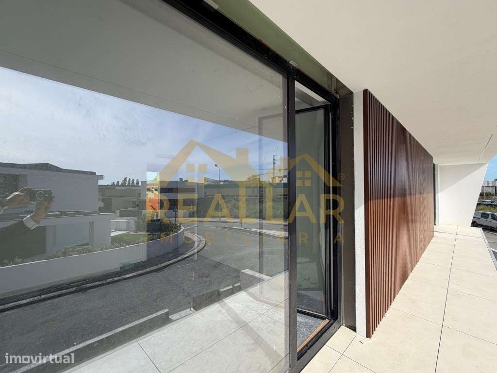 Luxo e Minimalismo: Moradias T3 de Arquitetura Contemporânea-15