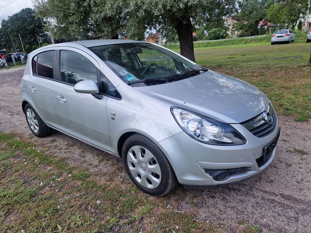 Opel Corsa C (2000-2006) 1.2 16V Enjoy 2011