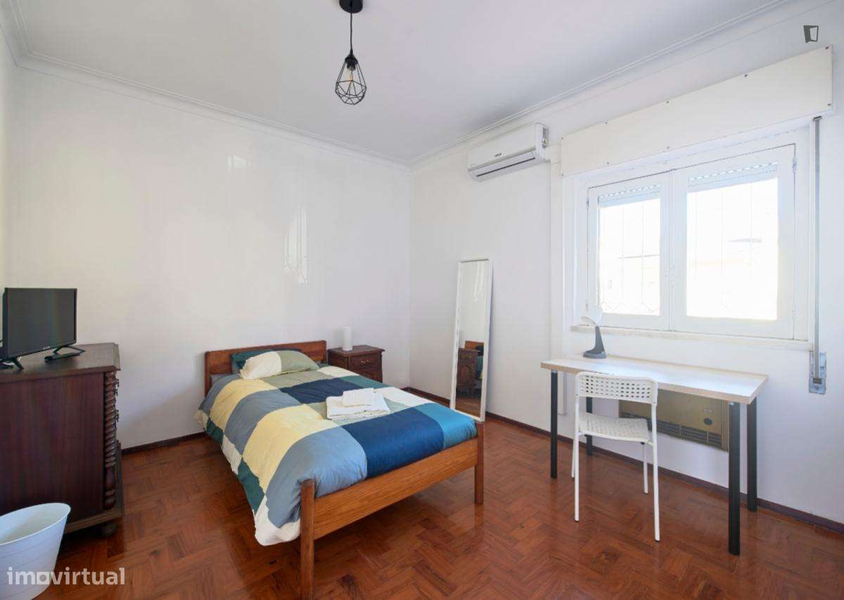 Quarto - localizado em Carcavelos Lisbon - Grande imagem: 4/8