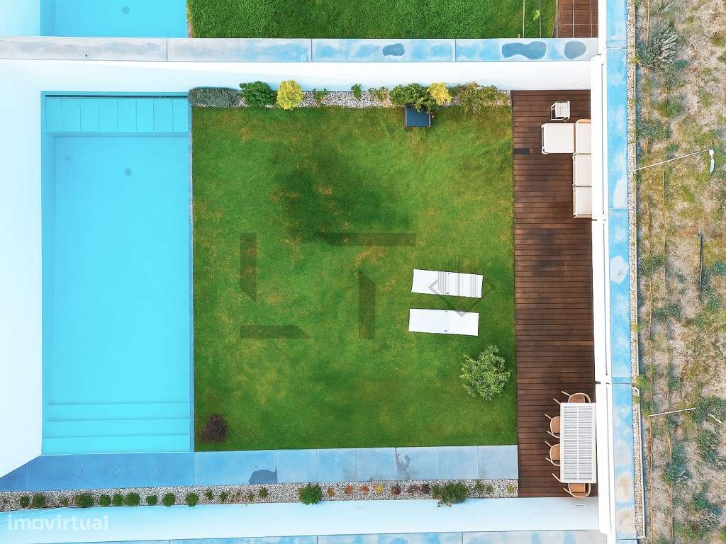 Moradia T4 com Jardim e Piscina Privada para Venda no Paço do Lumia...-10