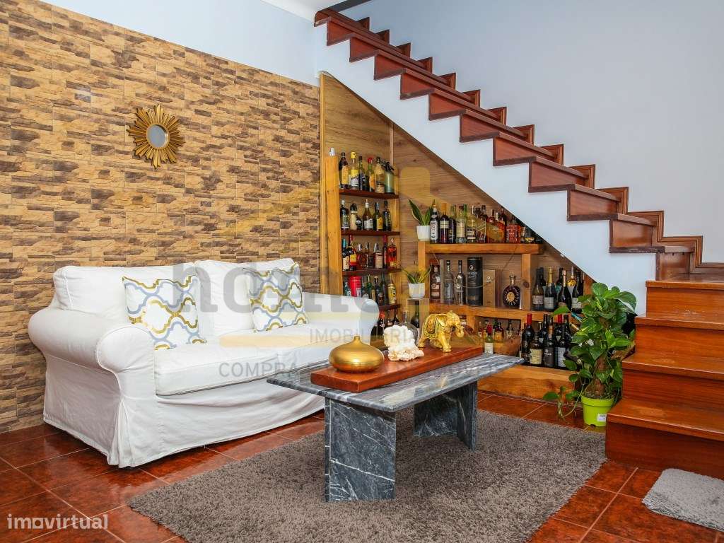 Fantastica Moradia de T3 com garagem e vista desafogada-35