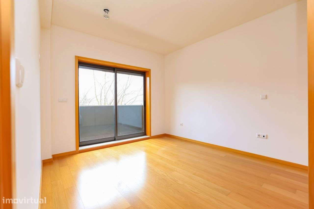 Apartamento T3 C/ Lugar Garagem-13