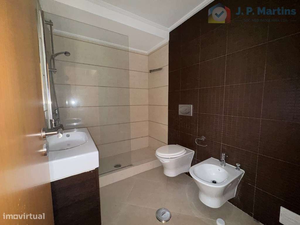 T3 c/ parqueamento e arrecadação, Lavradio (Barreiro)-24