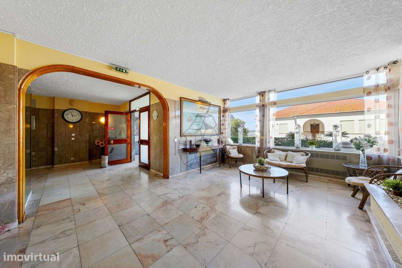 Apartamento T1  com Garagem e Piscina  no Coração da Praia da Rocha-43