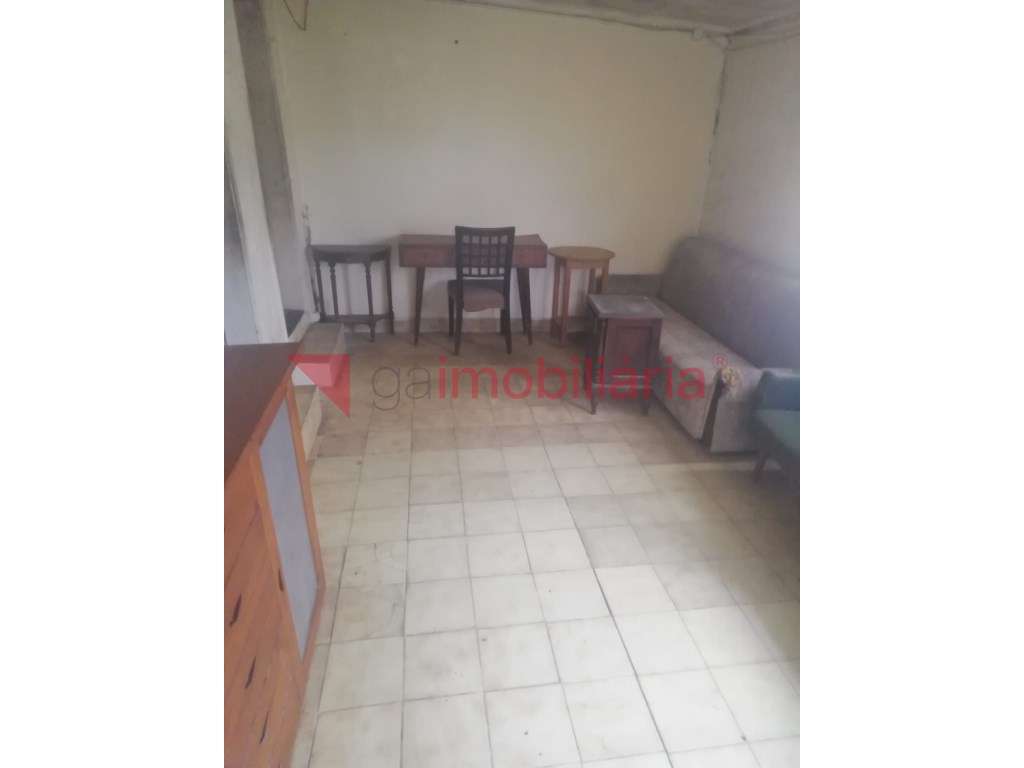 Moradia em Abrigada-6