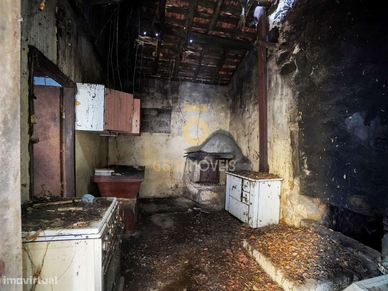 Moradia para Restaurar T2 Venda em Fornelos,Cinfães-4