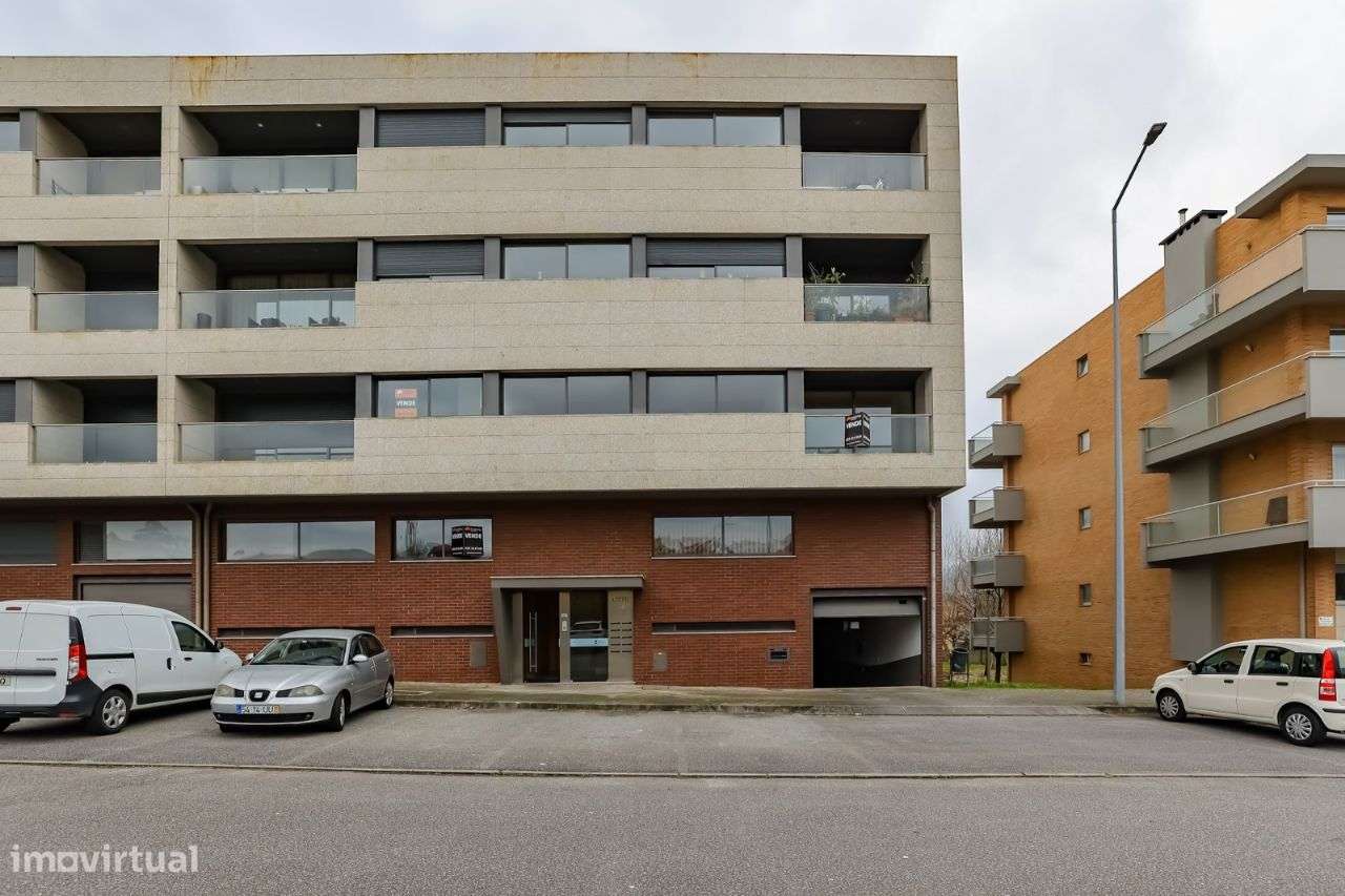 Apartamento T3 C/ Lugar Garagem-39