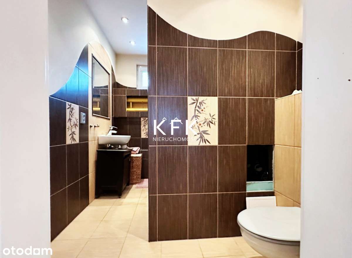 Pierwsze piętro Balkon Oddzielna Kuchnia FILM-18