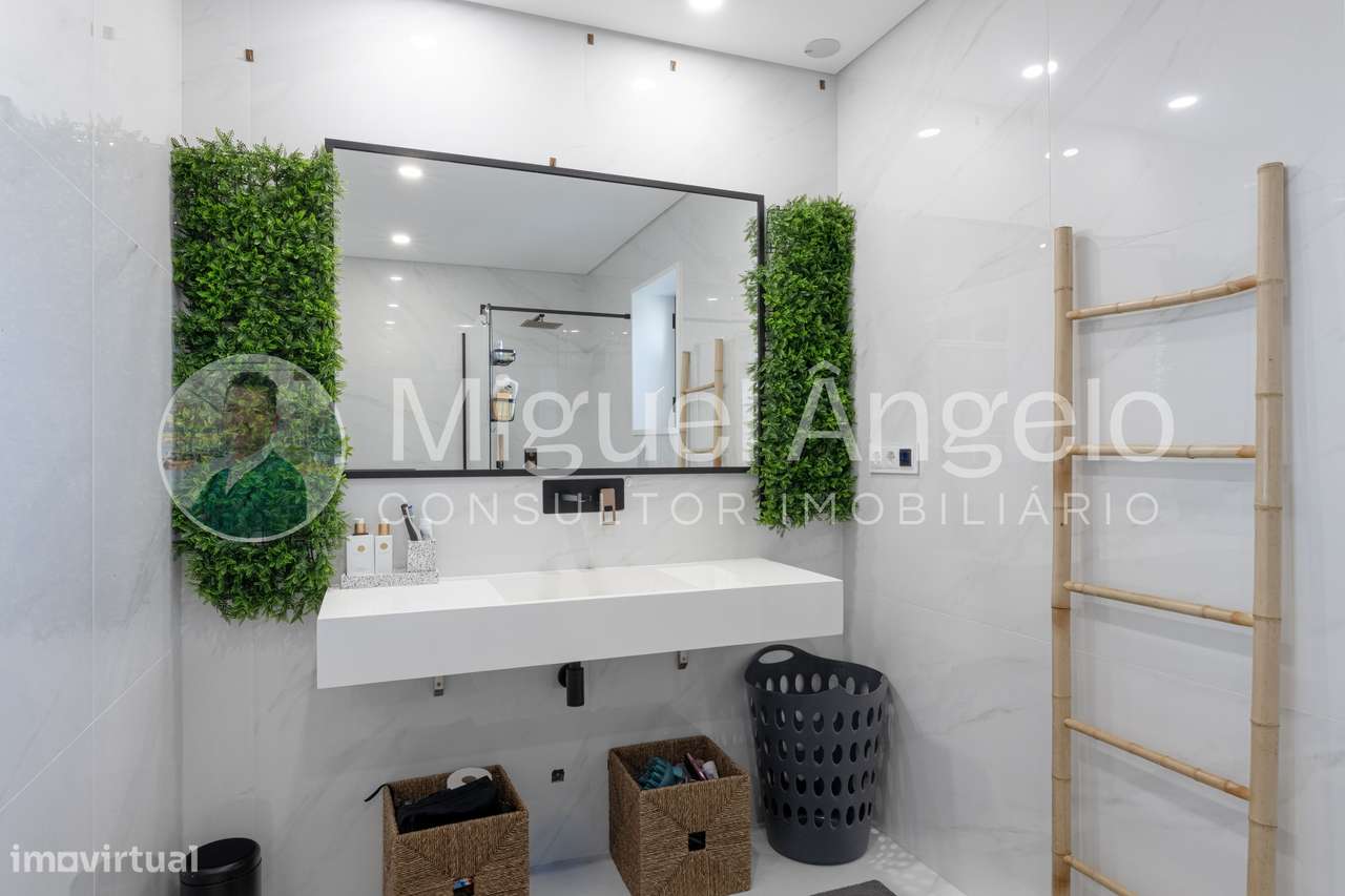 Moradia de luxo c/ piscina - pronta a habitar em Gondomar - 4 frentes-47