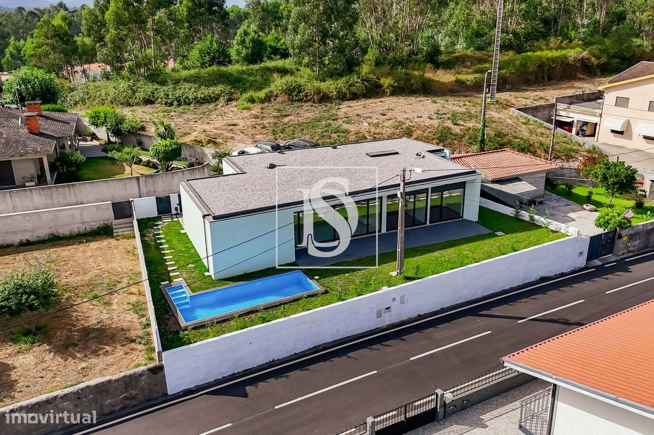 Moradia terrea Nova T3 em Nine Com Piscina com uma área social de 60m2 - Grande imagem: 2/33