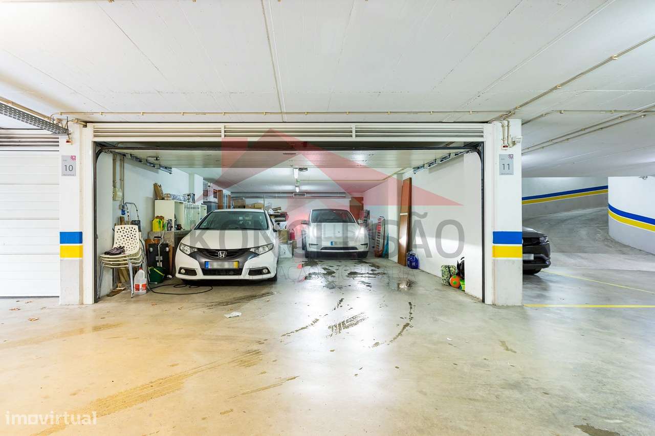 ** Excelente T3 Remodelado na Malvarosa com Garagem para 3 Viaturas...-22