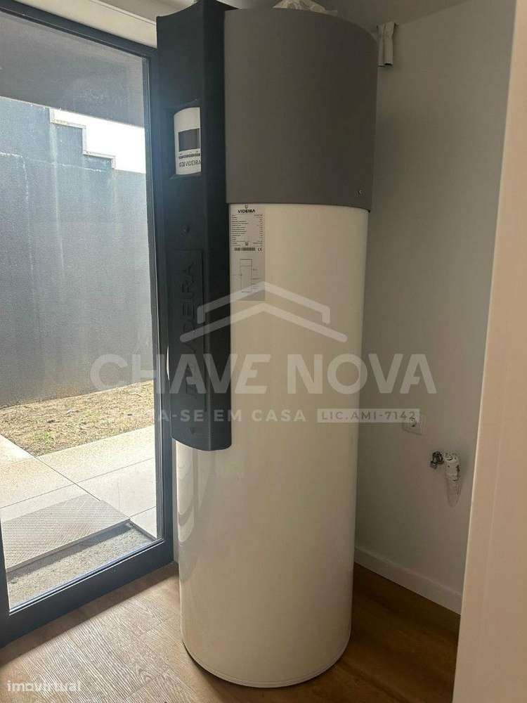 Moradia T3, com Salão e Piscina, em Canidelo, Vila Nova de Gaia - Grande imagem: 4/21