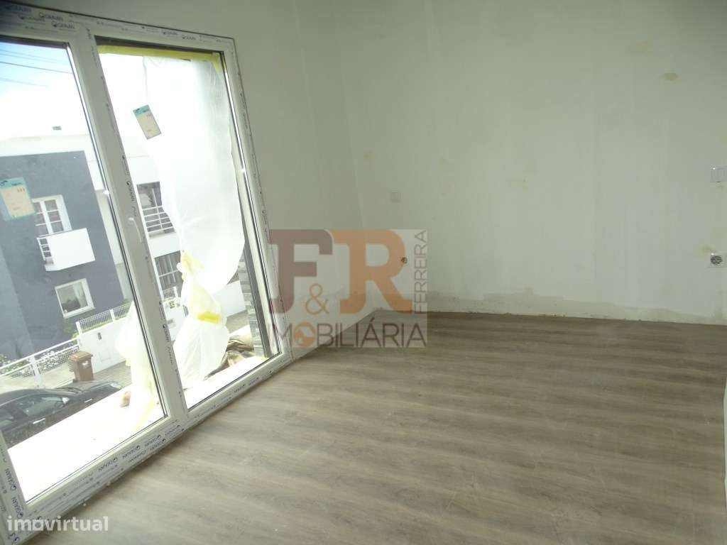 Moradia Duplex T3 Semi-Pronta!Pinhal General Fernão Ferro-12