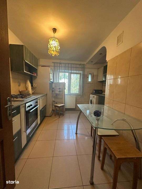 - Spatios! Ap. 3 camere decomandat, zona Garii, etaj 2. - Imagine principală: 5/13