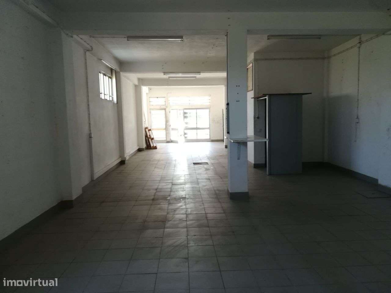 Loja terrea c/ 130m2 + Garagem fechada c/18m2 - Grande imagem: 4/5