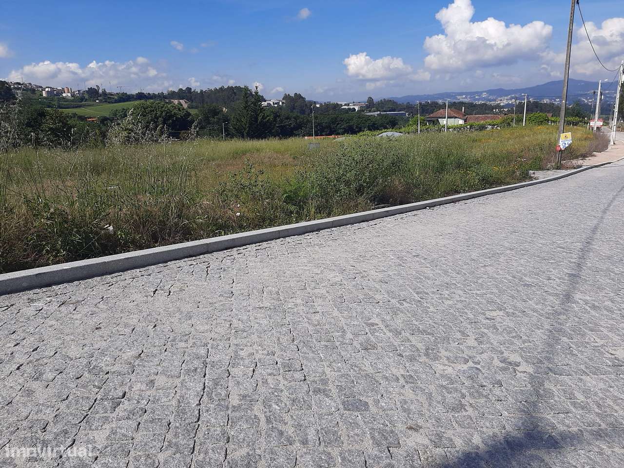 Vende Terreno Junto estrada nacional Bustelo-19