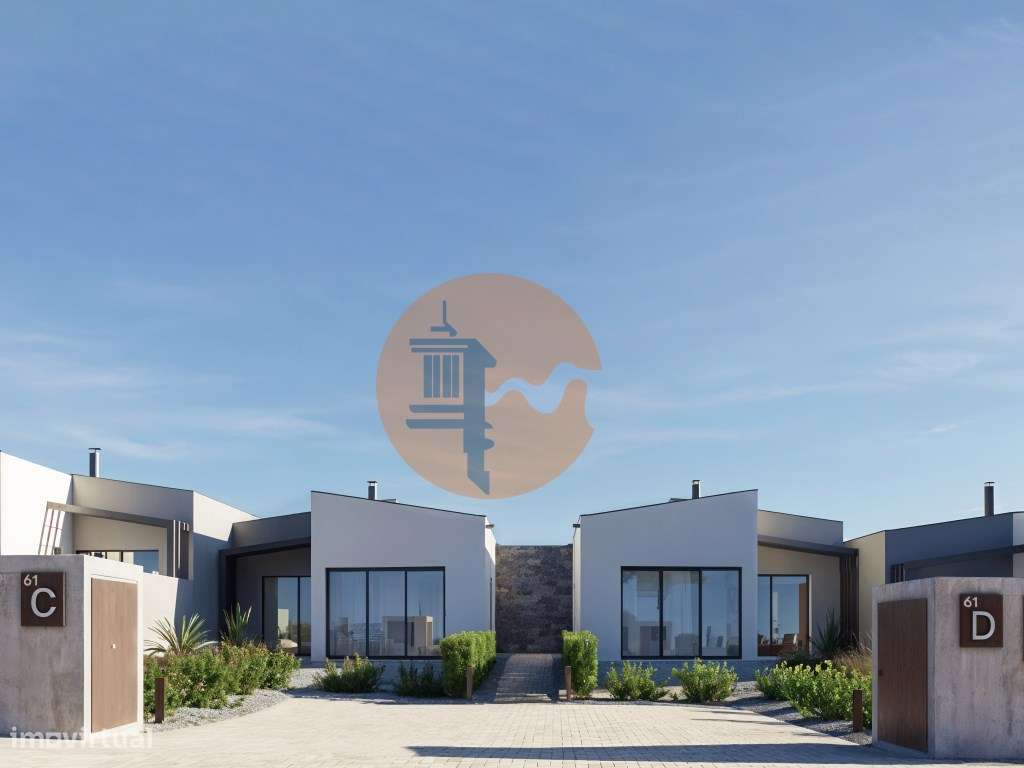 Moradia em banda de 2 quartos com piscina - Grande imagem: 4/23