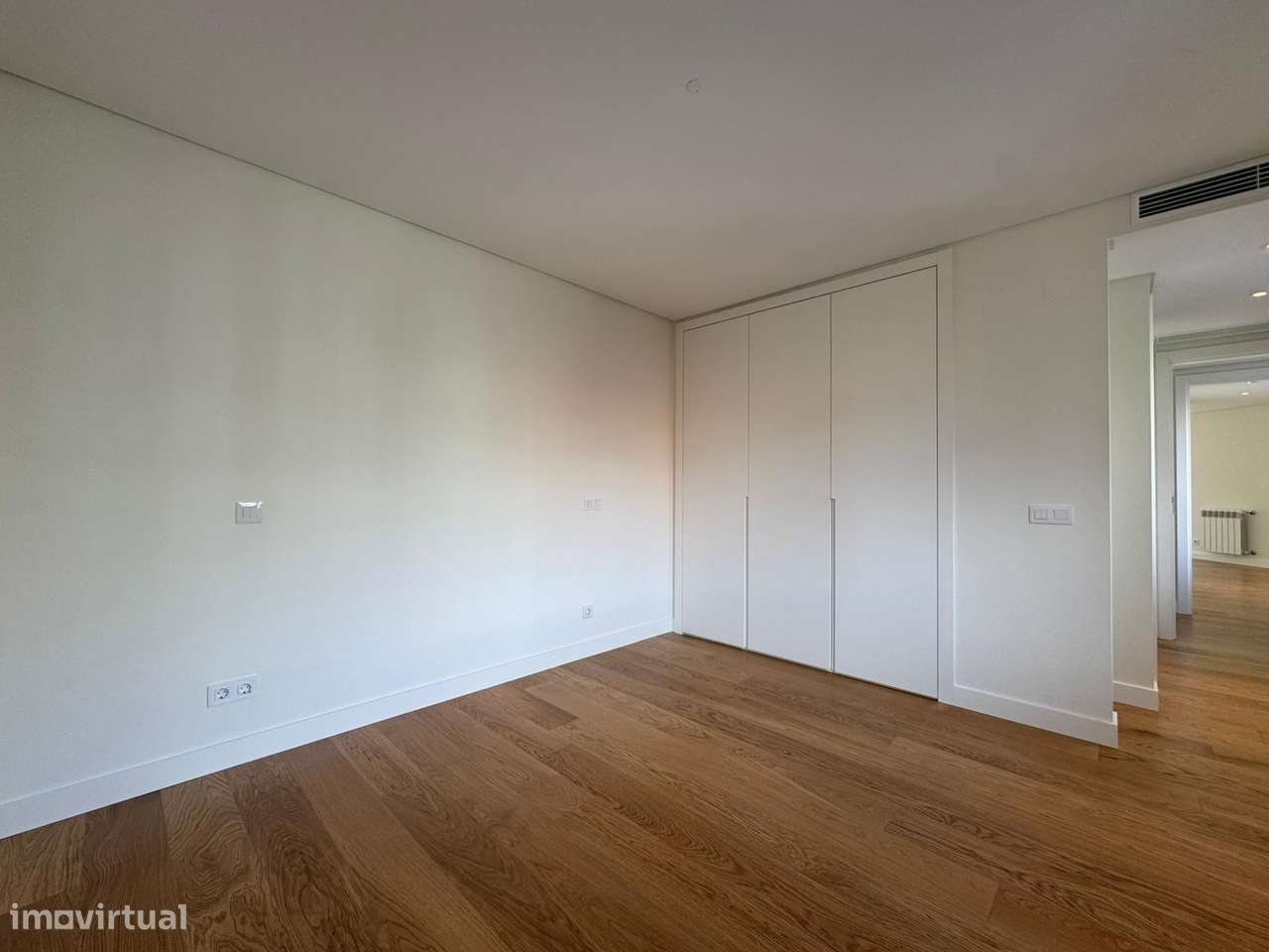 Apartamento T3 c/ vista rio-25