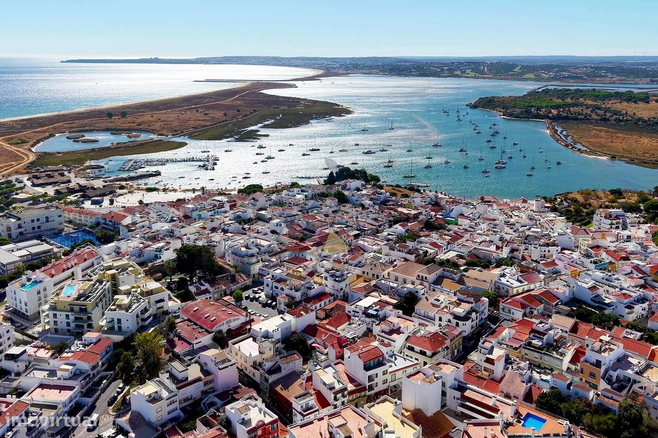 Apartamento T2 Duplex com 2 lugares de estacionamento em Alvor-48