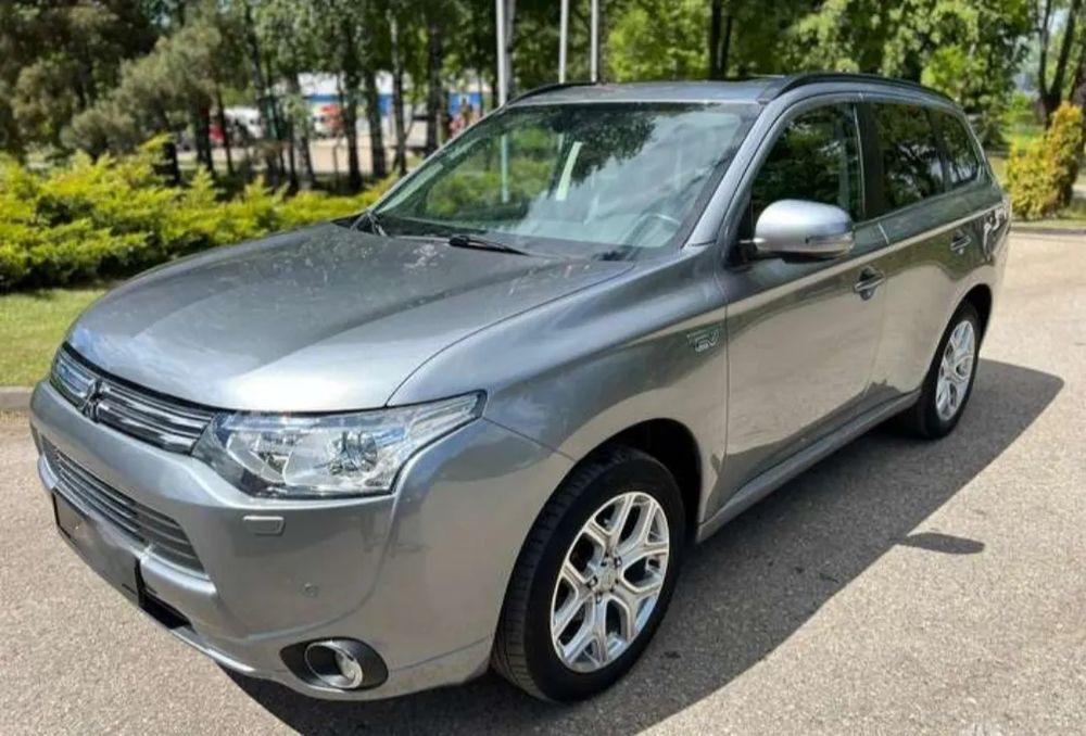 Mitsubishi Outlander III 2014
