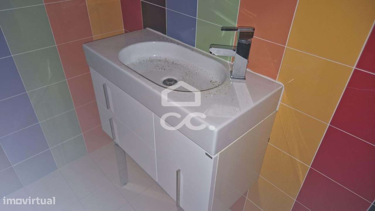 Moradia T3, Louredo, Paredes-11