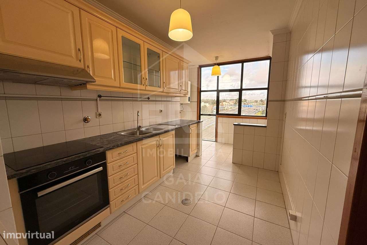 T2 com fáceis acessos perto da praia - Grande imagem: 4/13