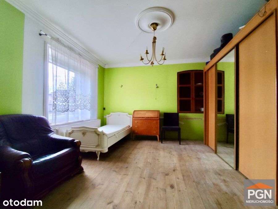 Połowa domu blisko centrum z działką-6