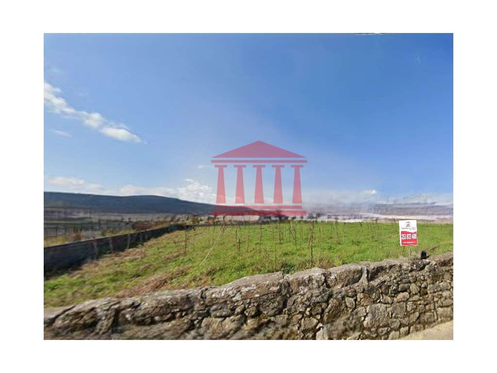 TERRENO PARA CONSTRUÇÃO - Grande imagem: 2/8