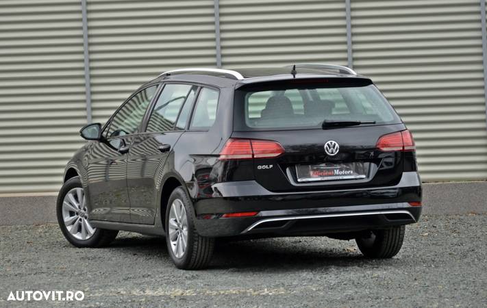 Volkswagen Golf - 4