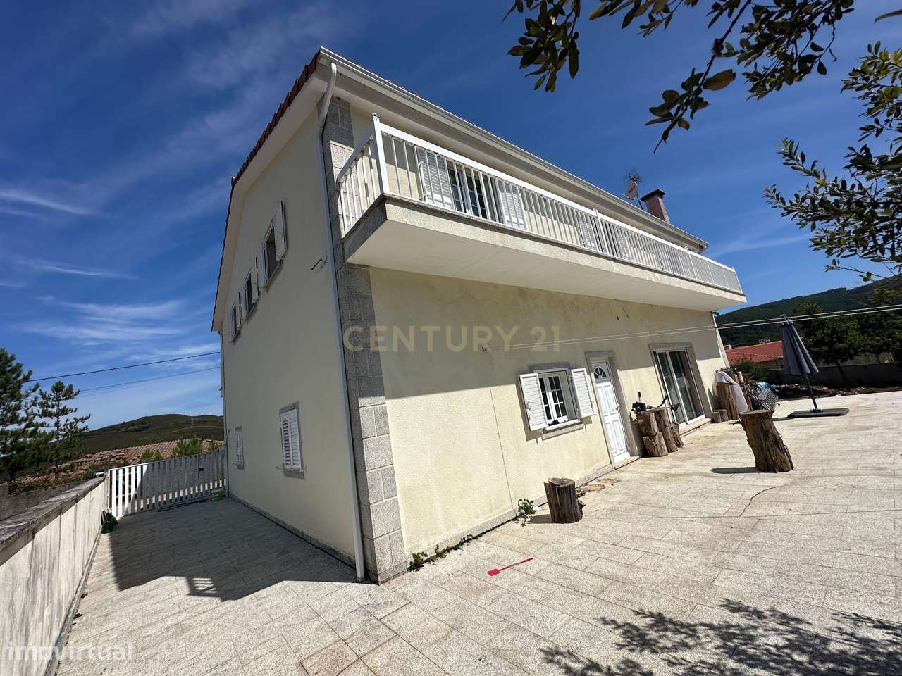 Moradia Exclusiva em "Ilha" Privativa na Albufeira de Venda Nova – Ger-26