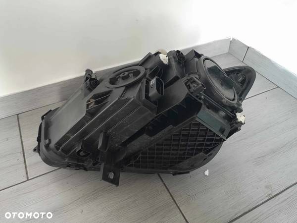 LAMPA PRAWA PRZEDNIA PRZÓD MERCEDES B KLASA W247 ZWYKŁA a2479067600  IDEALNA - 5