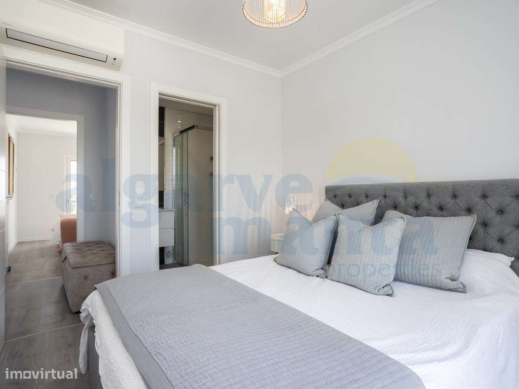 EXCLUSIVO! Moradia T3 Moderna com Piscina Privada no coração de Vil...-45