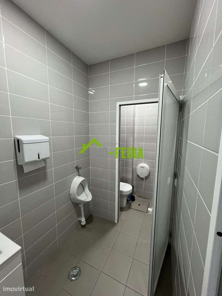 Pavilhão industrial , Fiães-15